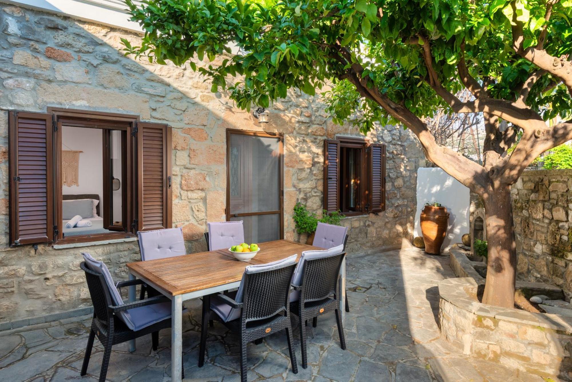 Villa Claudia In Lardos Bagian luar foto