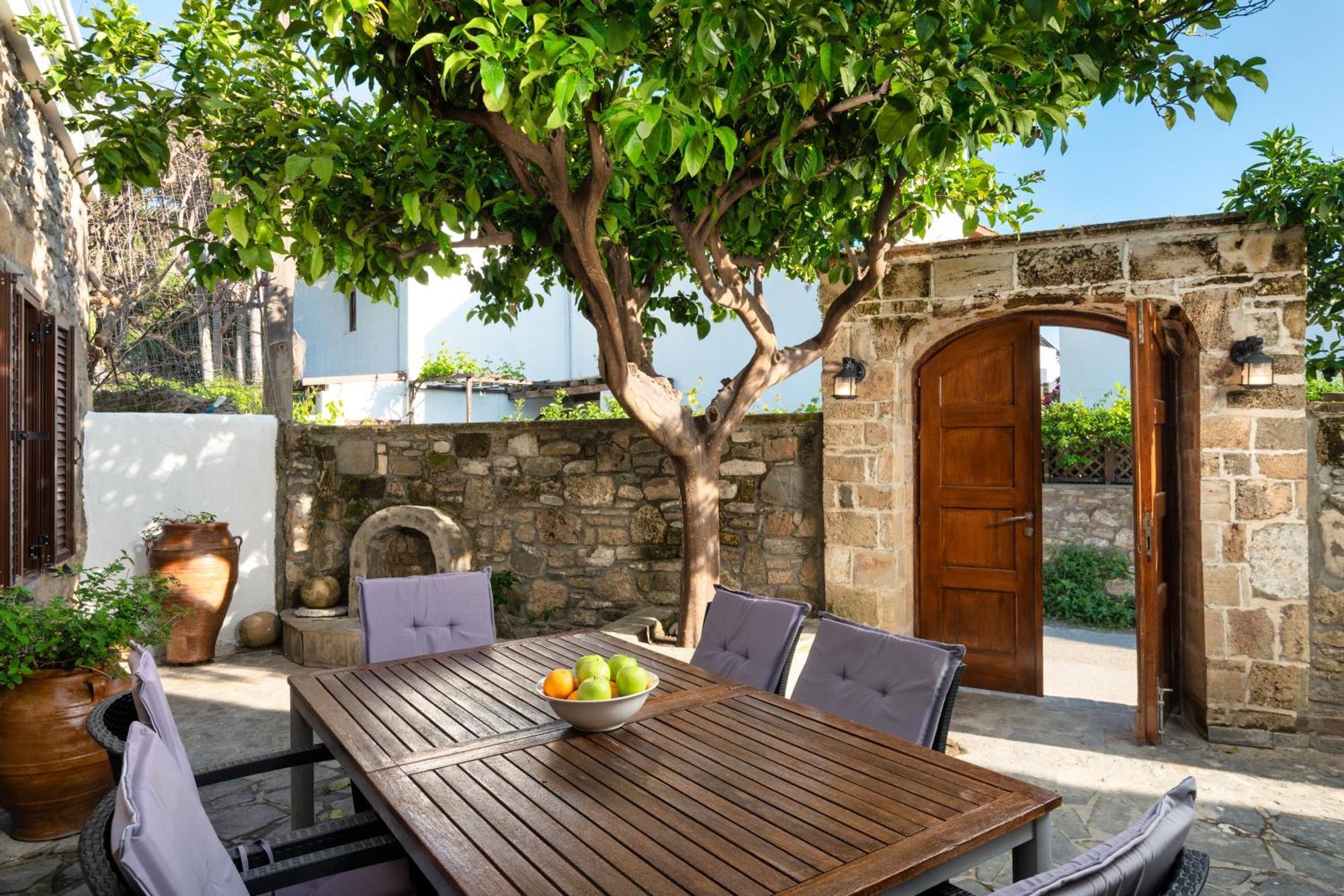 Villa Claudia In Lardos Bagian luar foto